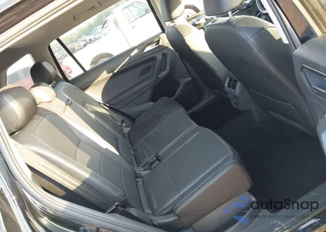 2018 Volkswagen Tiguan 2.0T Se/2.0T Sel z USA, uszkodzony, nr VIN 3VV2B7AX5JM208253